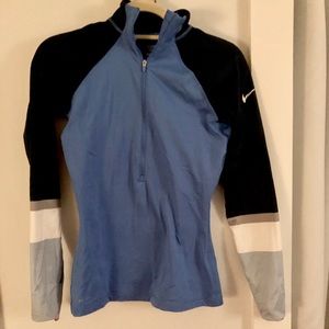 Nike half zip lightly worn